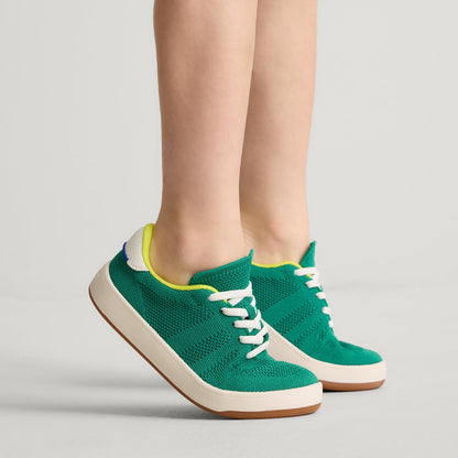Rothy's Kids Stretch Sneaker in Emerald Pop